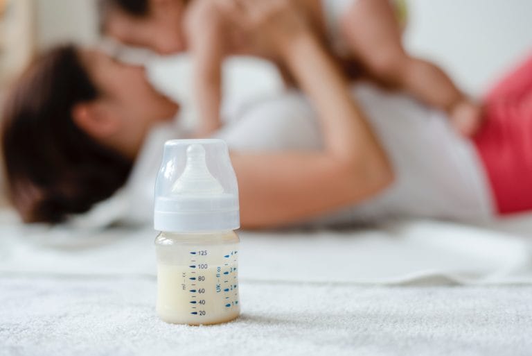 Formula Feeding Tips To Simplify Life With Your Baby